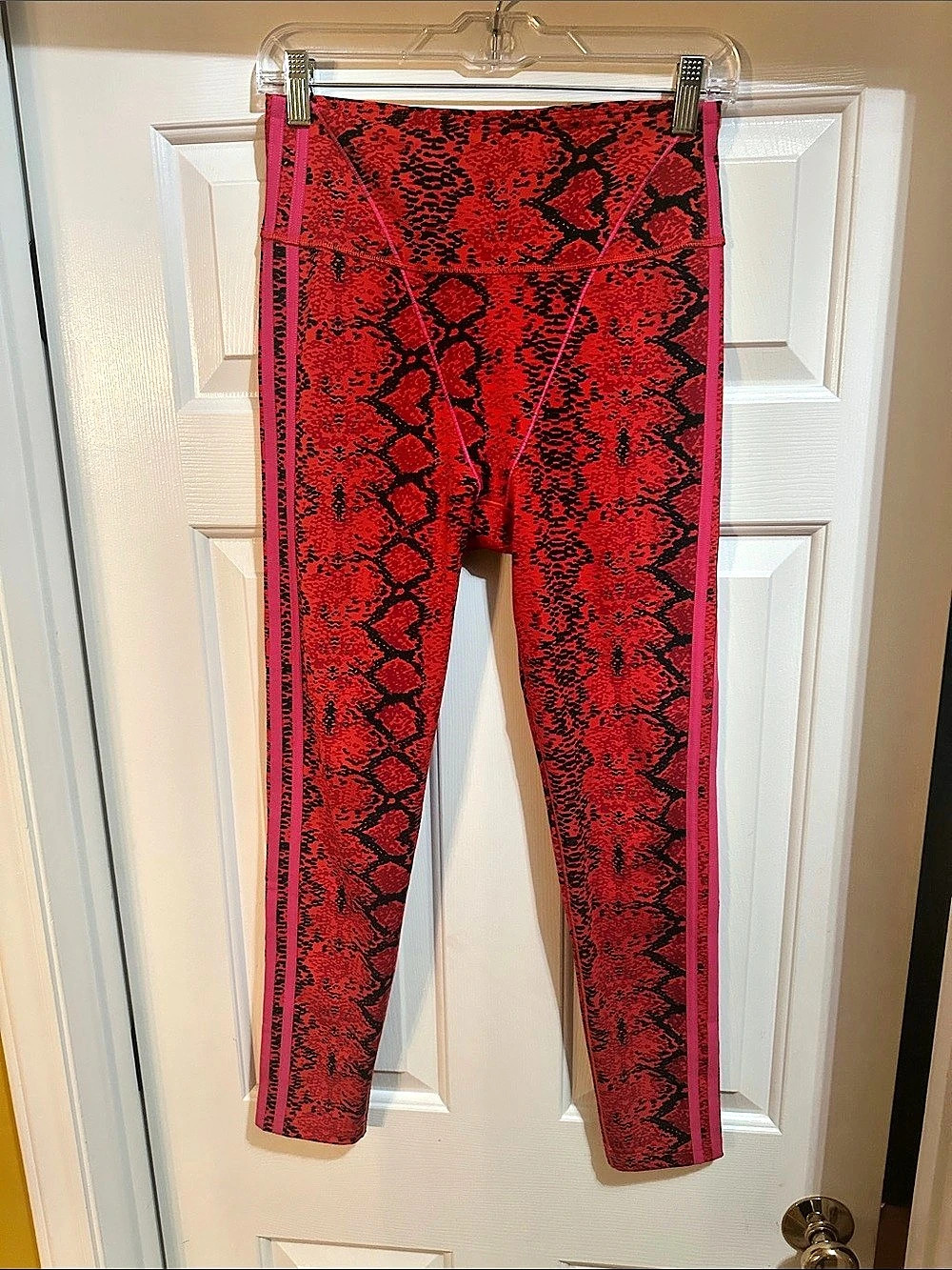 adidas Ivy Park IVY PARK leopard-print leggings Leopard Print Leggings Red Black